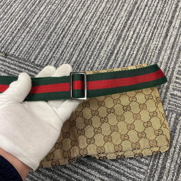 Gucci Monogram Belt Bag - Picture 5 of 11